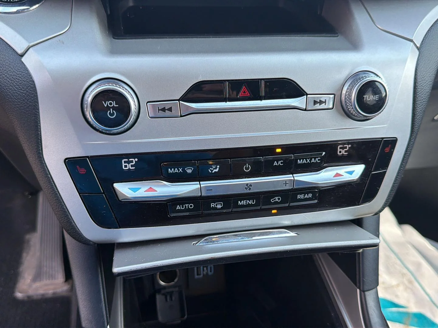 Used 2021 Agate Black Ford XLT image 17