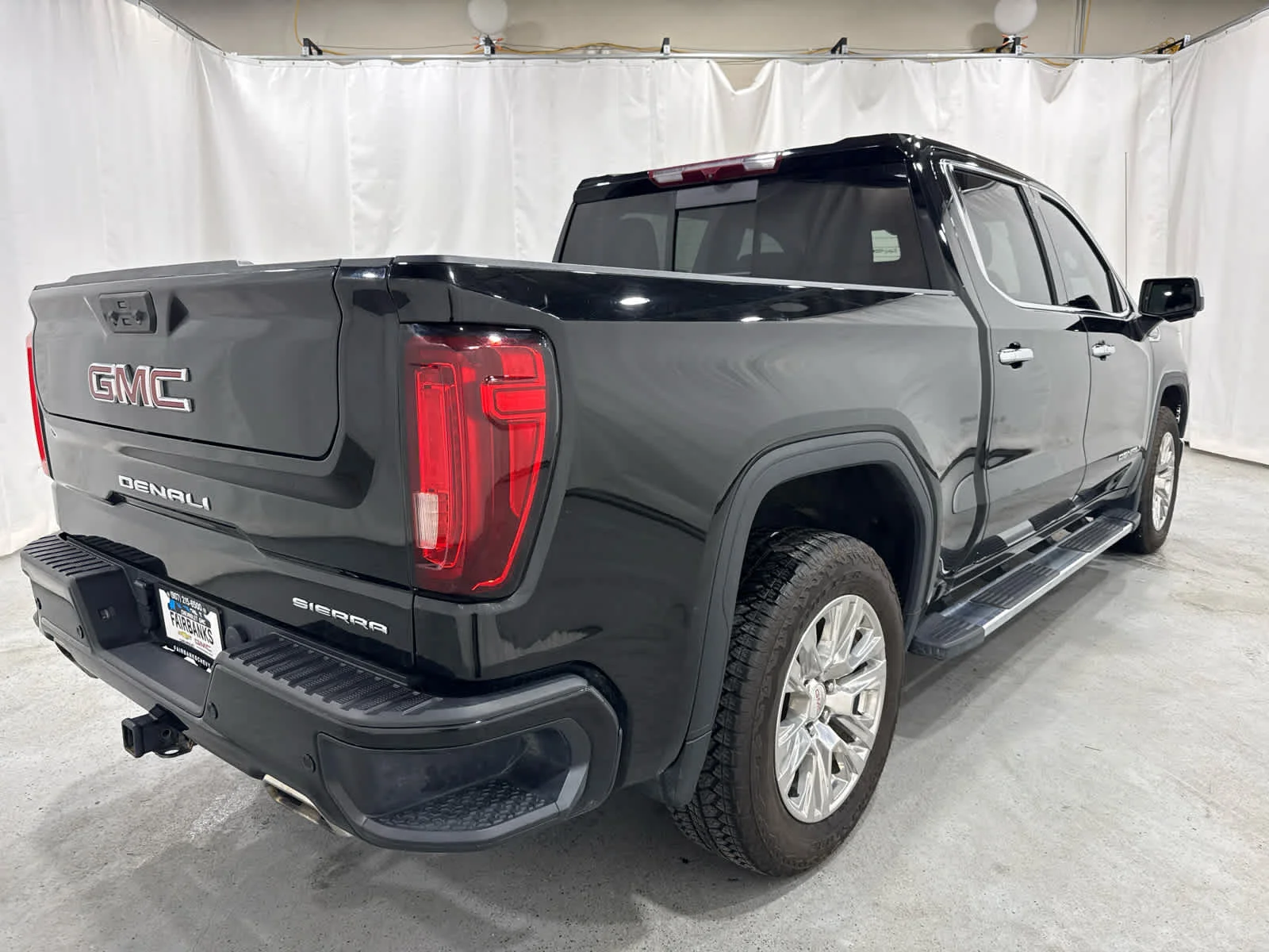 Used 2023 ONYX BLACK GMC Denali image 4