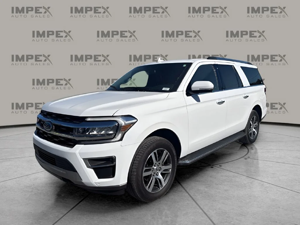 Used 2023 White Ford Limited image 1
