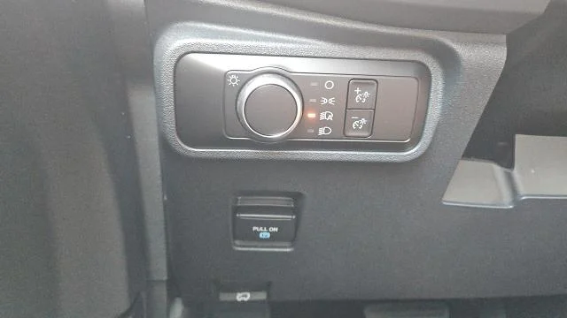 New 2026 Desert Sand Ford Base 4WD image 35