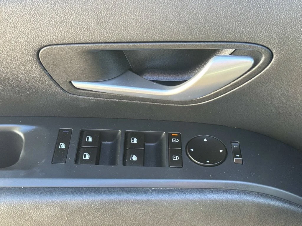 Used 2025 Blue Hyundai SEL image 34