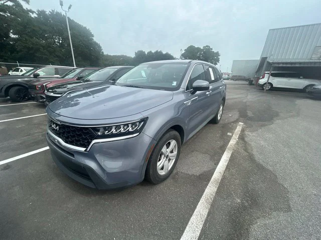 Certified Used 2023 Silver Kia LX image 3
