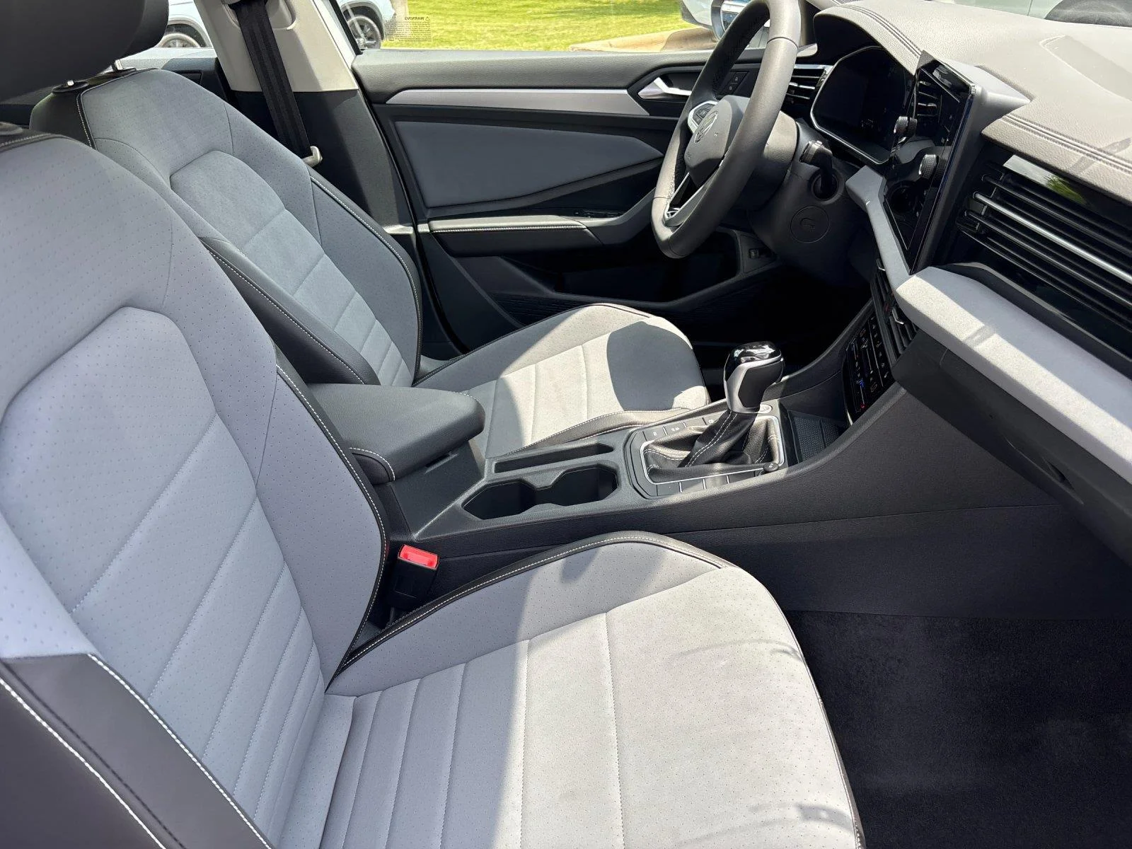 New 2026 Opal White Pearl Volkswagen SE image 39