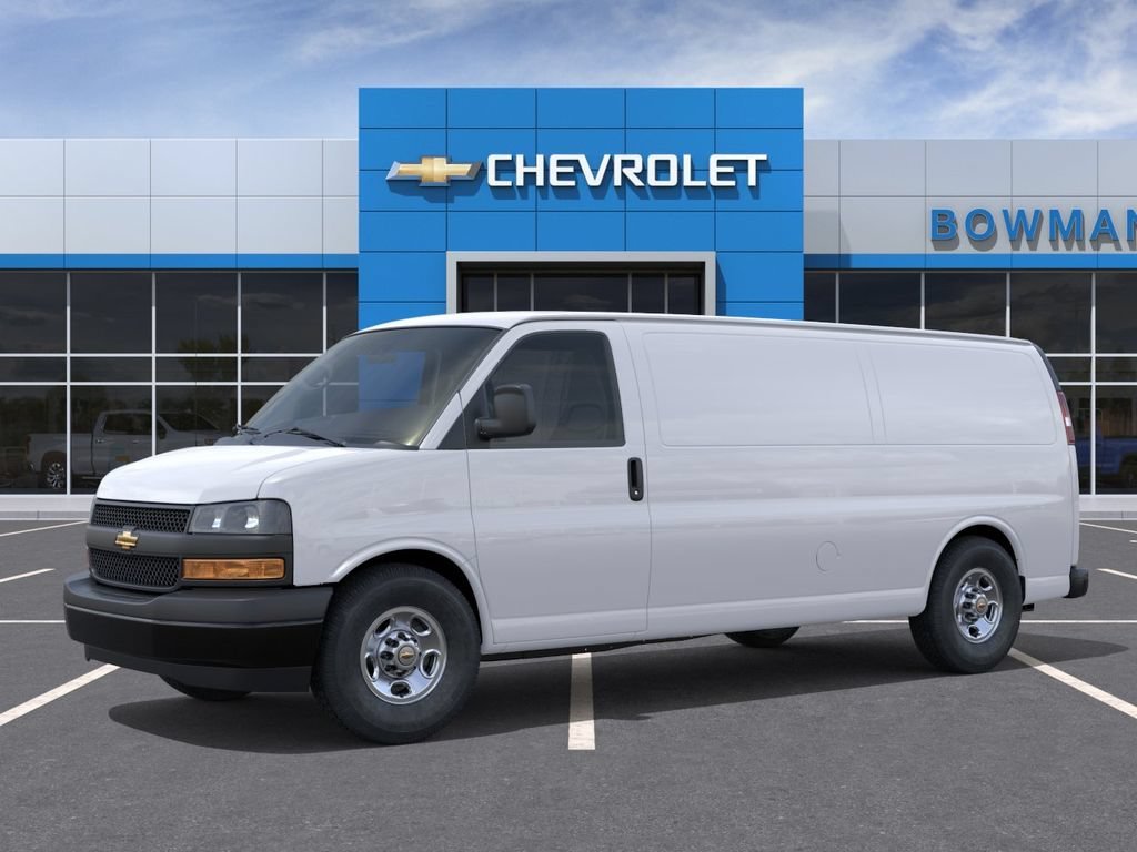 New 2026 Summit White Chevrolet WT image 2