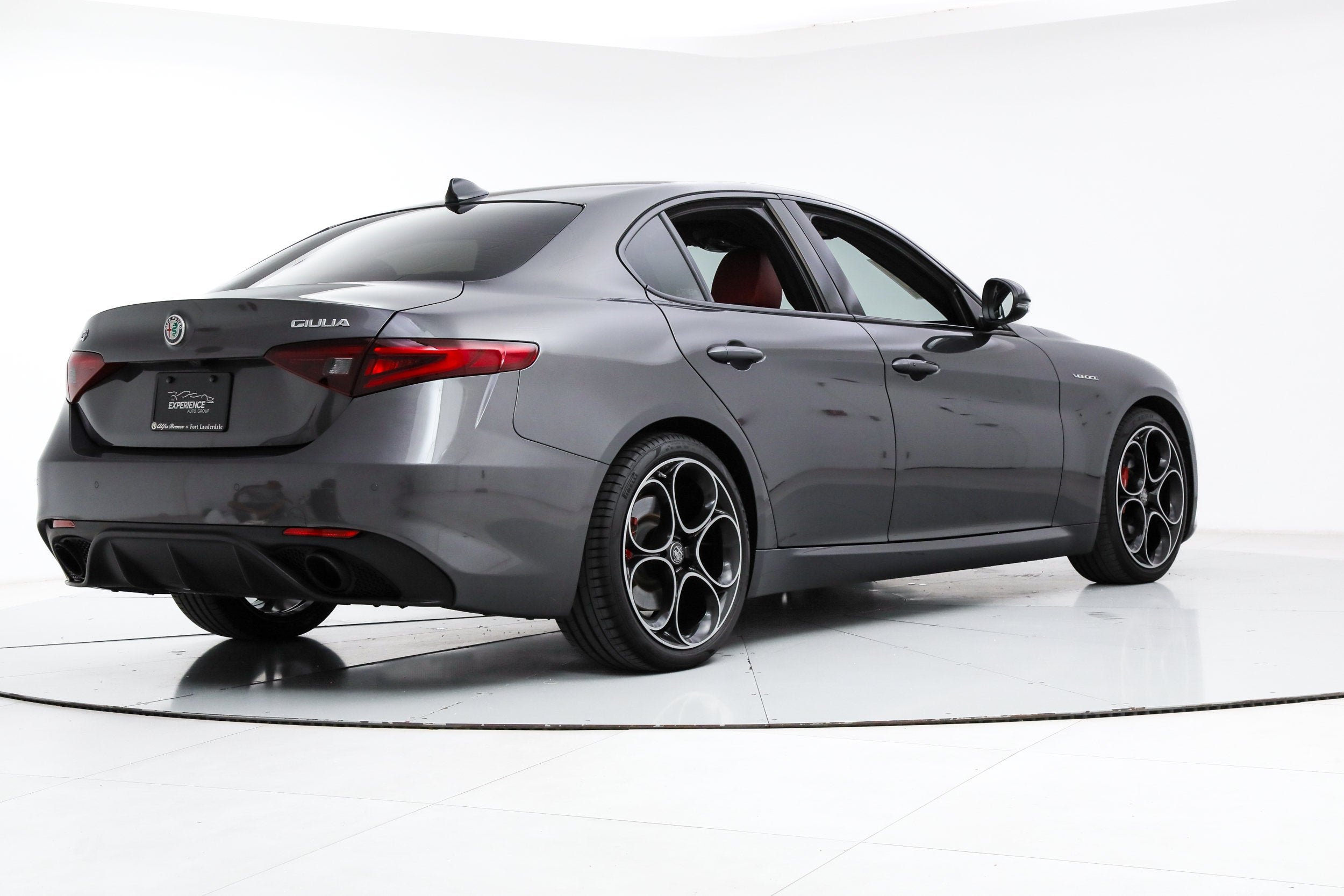 Used 2023 Gray Alfa Romeo Veloce image 5