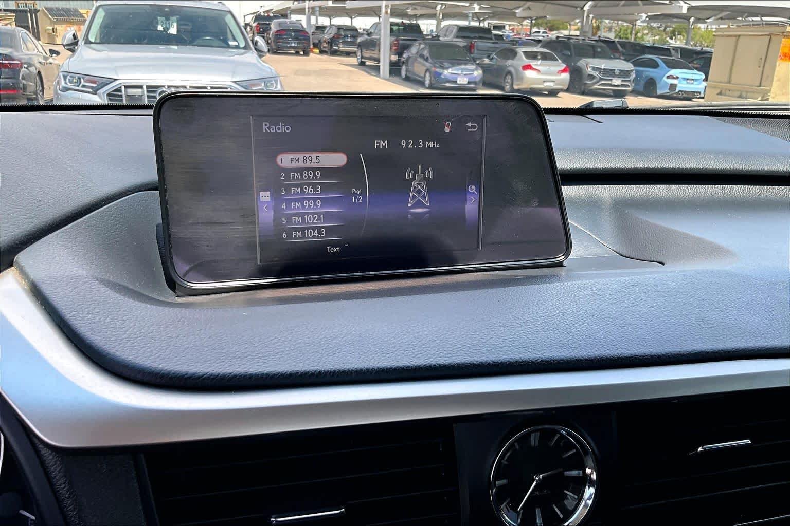 Used 2019 Eminent White Pearl Lexus  image 32