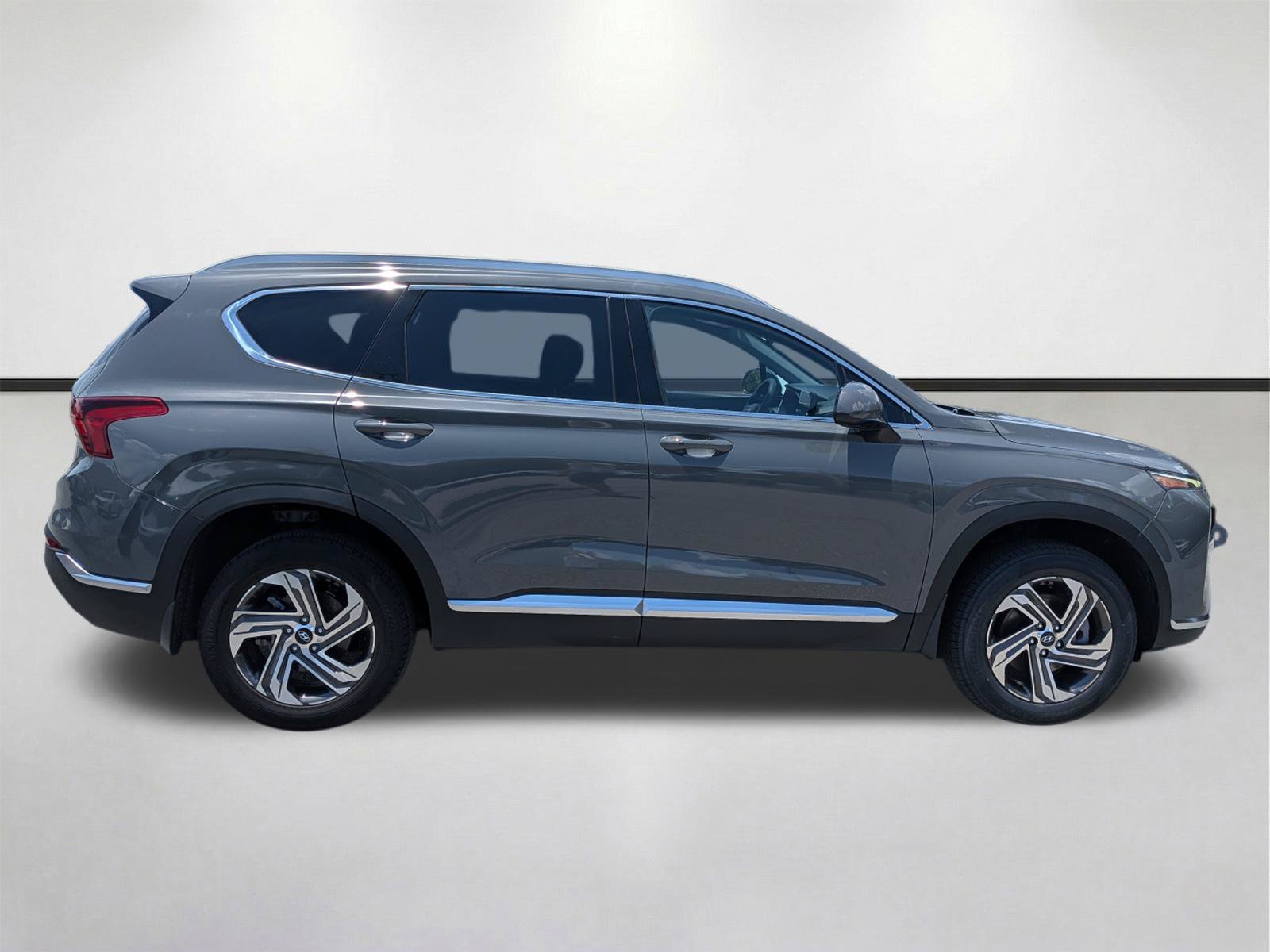 Certified Used 2022 Hampton Gray Hyundai SEL image 3
