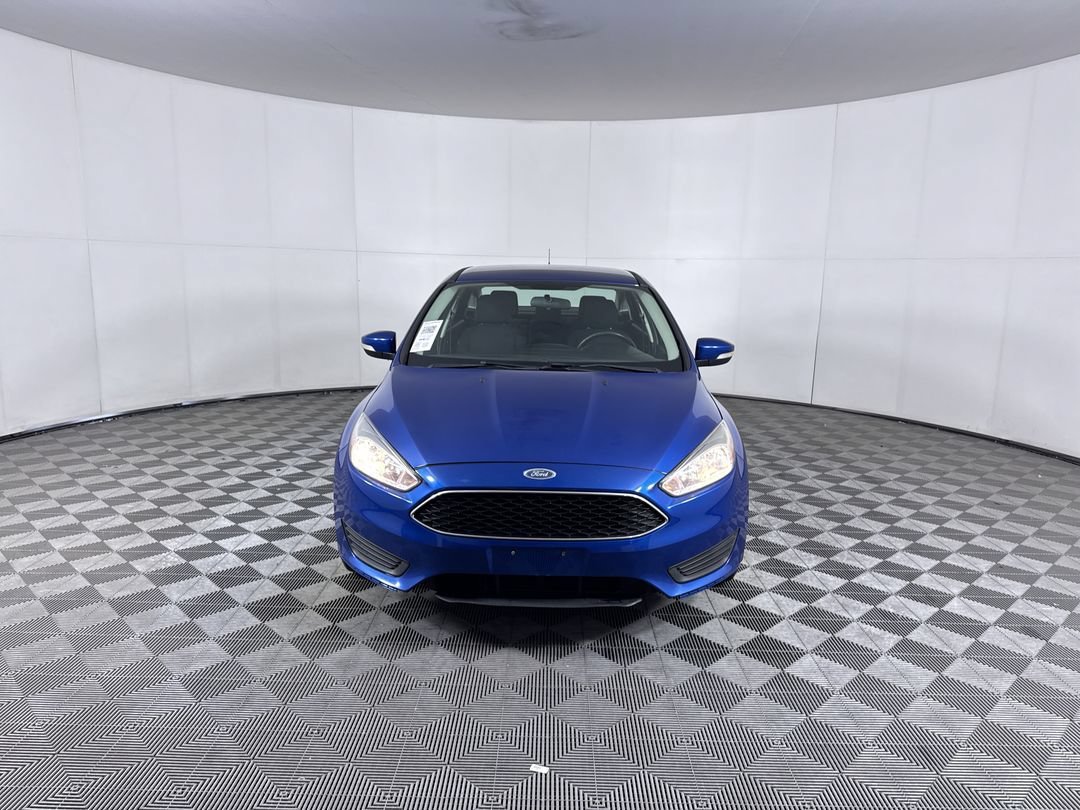 Used 2018 Blue Ford SE image 27