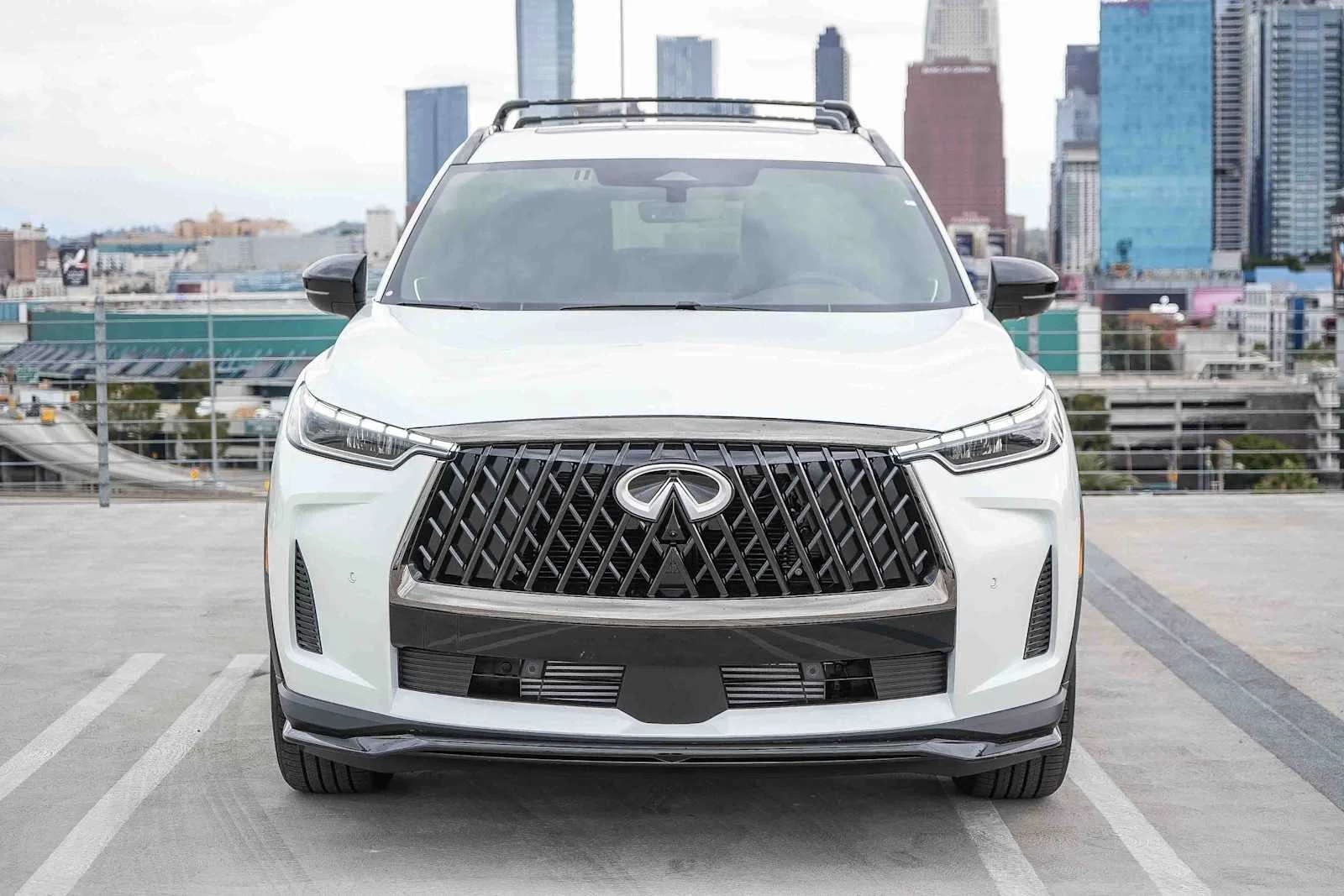 New 2026 RADIANT WHITE INFINITI Sport AWD image 2