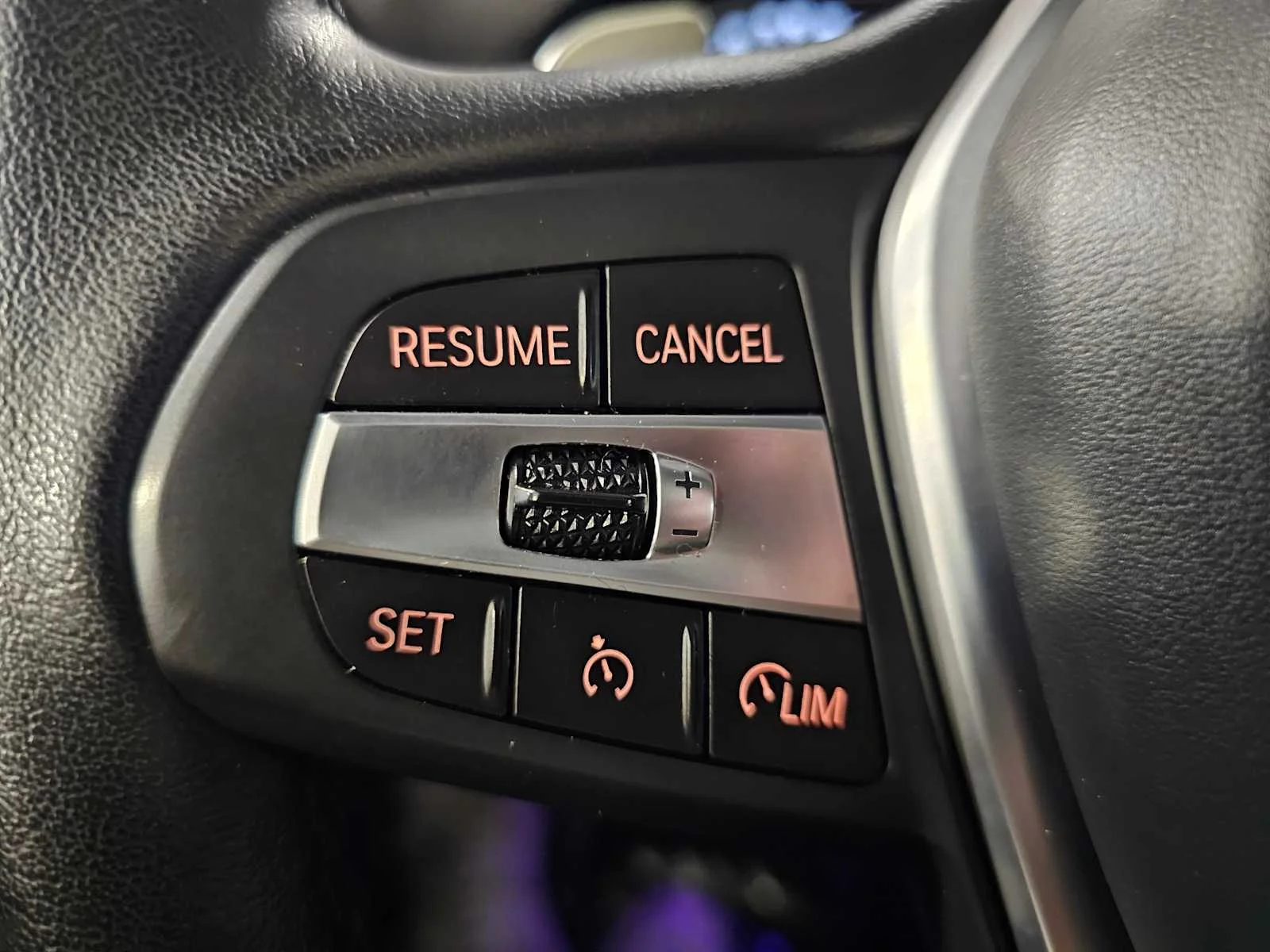Used 2022 Dark Graphite Metallic BMW xDrive30i image 23