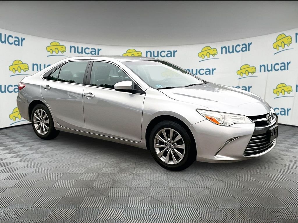 Used 2016 Silver Toyota XLE image 1
