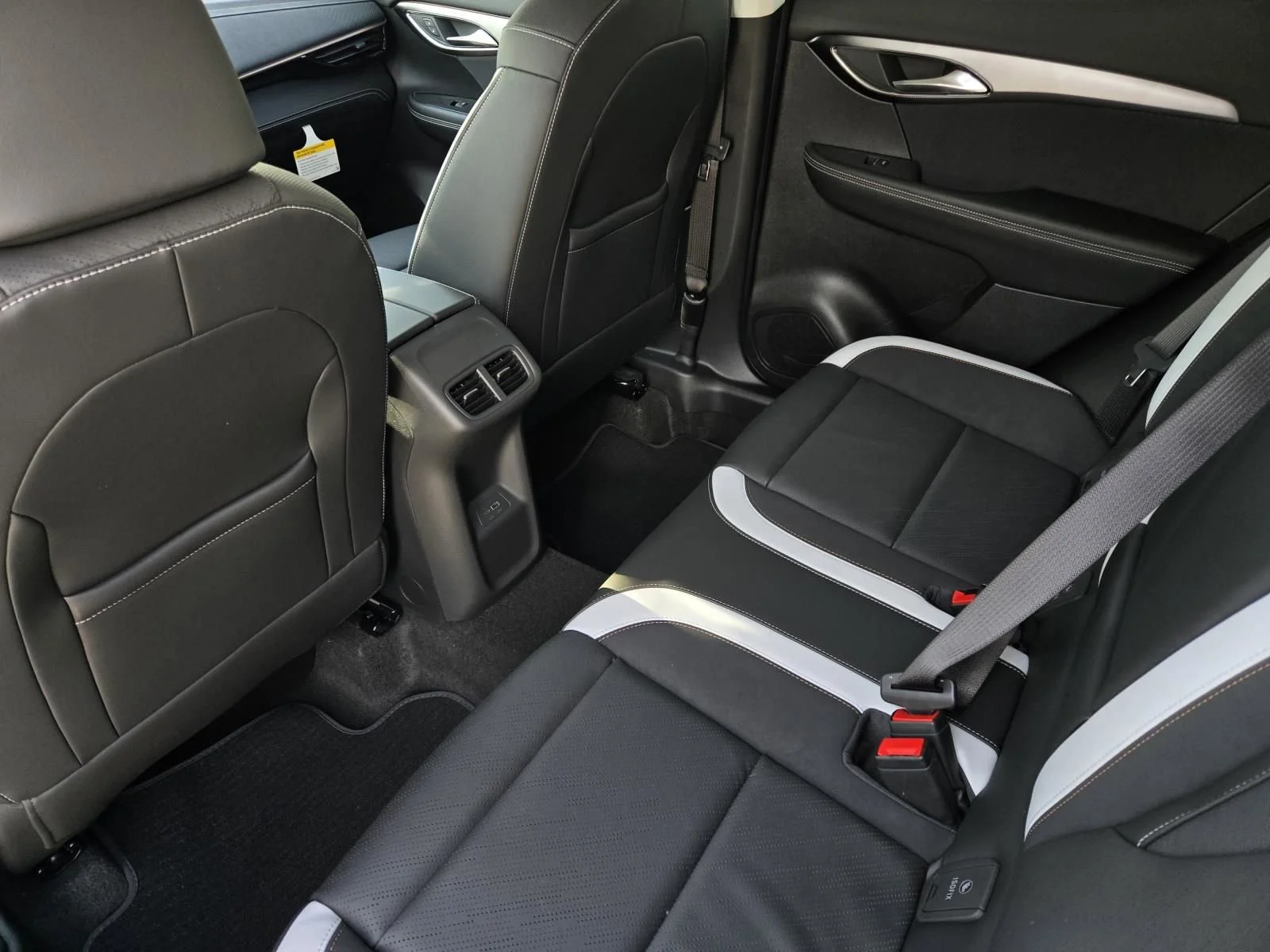2026 Buick Envision Sport Touring - Photo 6