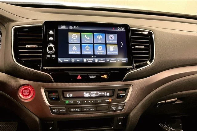Used 2025 Sonic Gray Pearl Honda RTL image 31