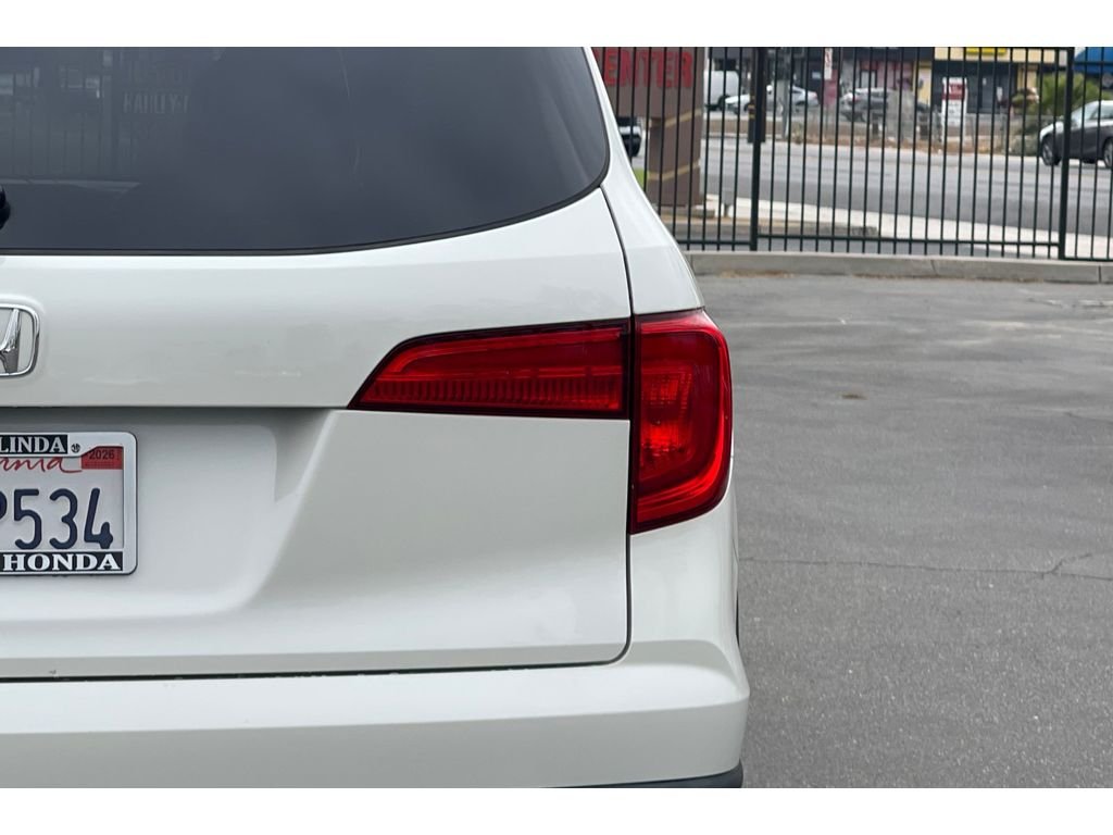 Certified Used 2018 White Diamond Pearl Honda EX image 47