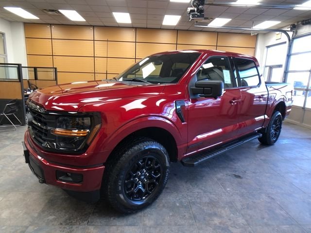New 2026 Ruby Red Metallic Tinted Clearcoat Ford XLT image 3