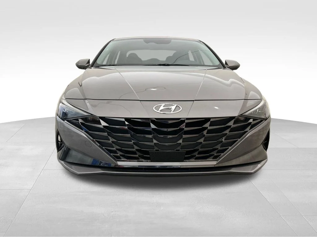 Used 2023 Silver Hyundai Limited image 9