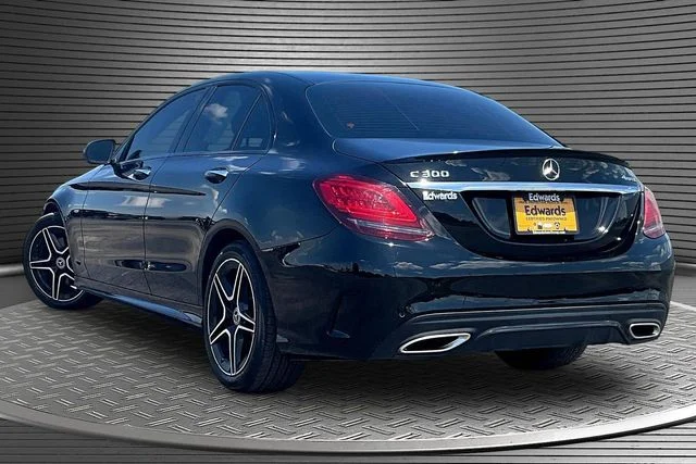 Used 2021  Mercedes-Benz C 300 image 4
