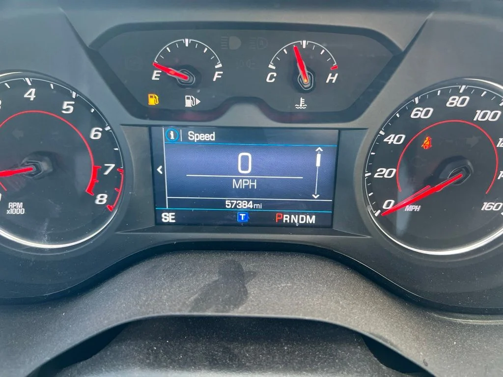 Used 2022 White Chevrolet 1LT image 13