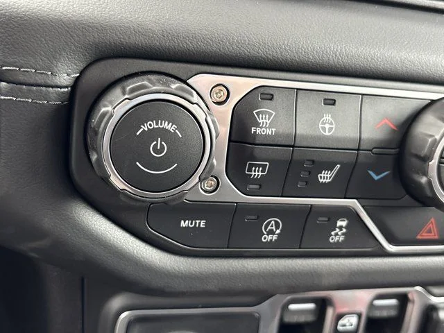 New 2026 Black Jeep Mojave image 30