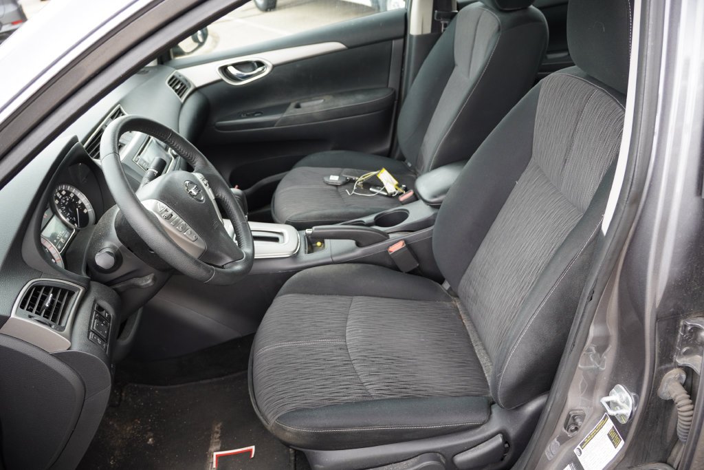 Used 2015 Gun Metallic Nissan SV image 4
