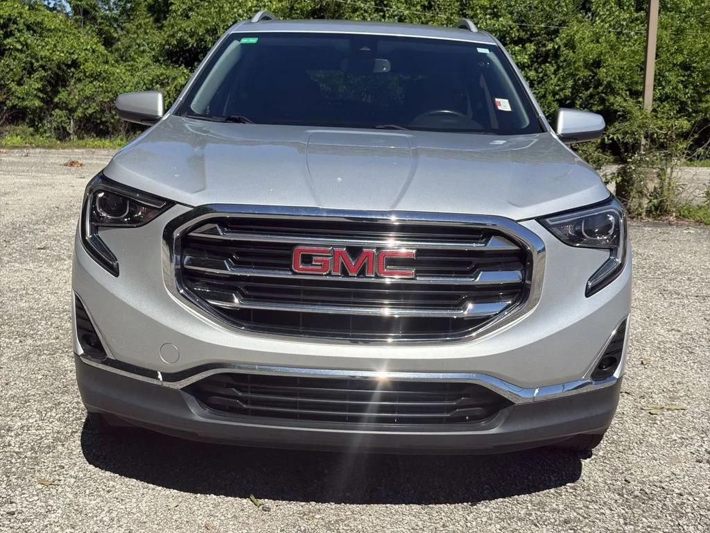 Used 2021 Silver GMC SLT image 30