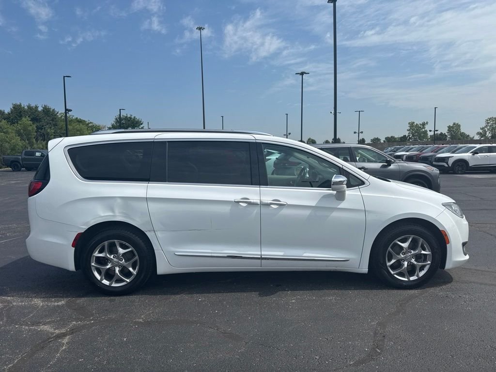 Used 2019 White Chrysler Limited image 2