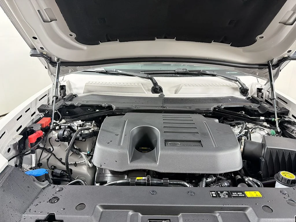 New 2026 Borasco Grey Land Rover X-Dynamic SE image 32
