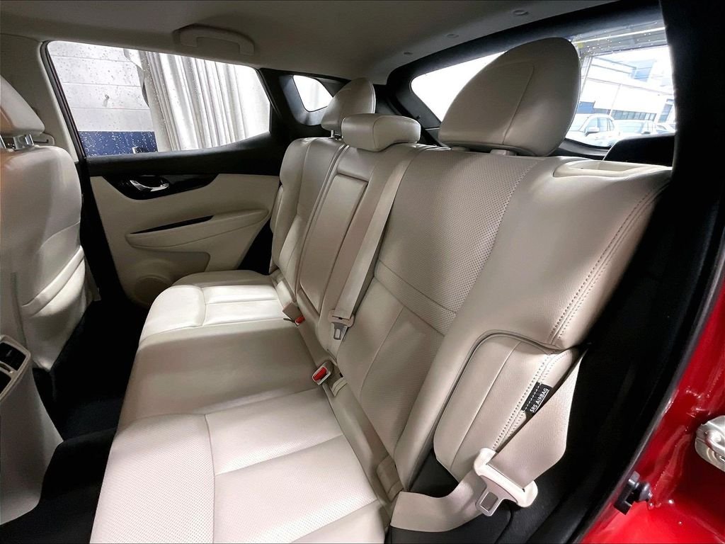 Used 2021 Red Nissan SL image 15