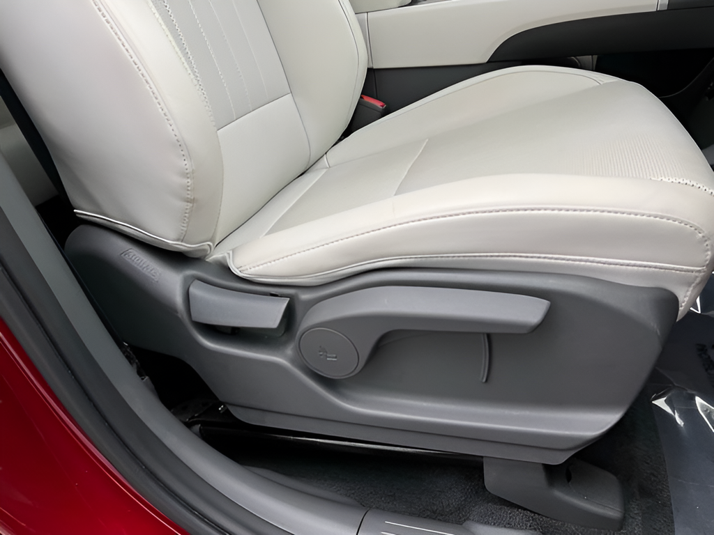 Used 2024 Red Hyundai SEL image 33