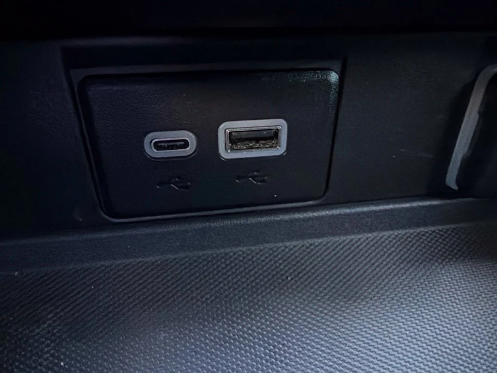 Used 2024 Sterling Metallic GMC AT4 image 24