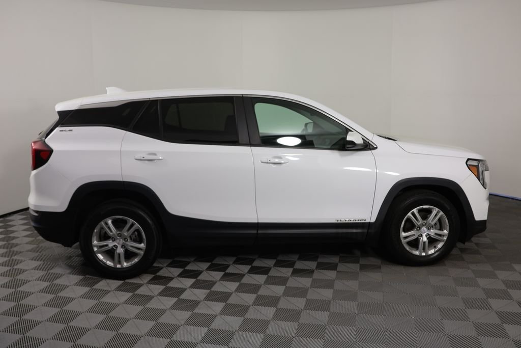 2023 GMC Terrain SLE - Photo 9
