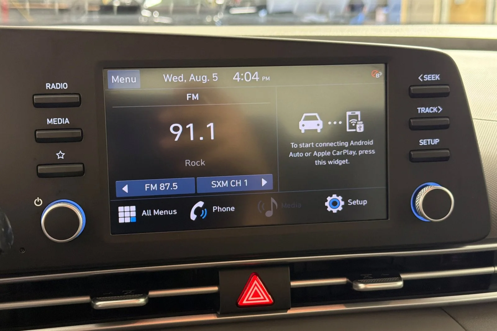 Used 2023 Fluid Metal Hyundai SEL IVT image 16