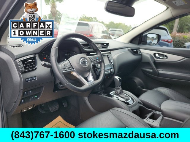 Used 2020 Gray Nissan SL image 17