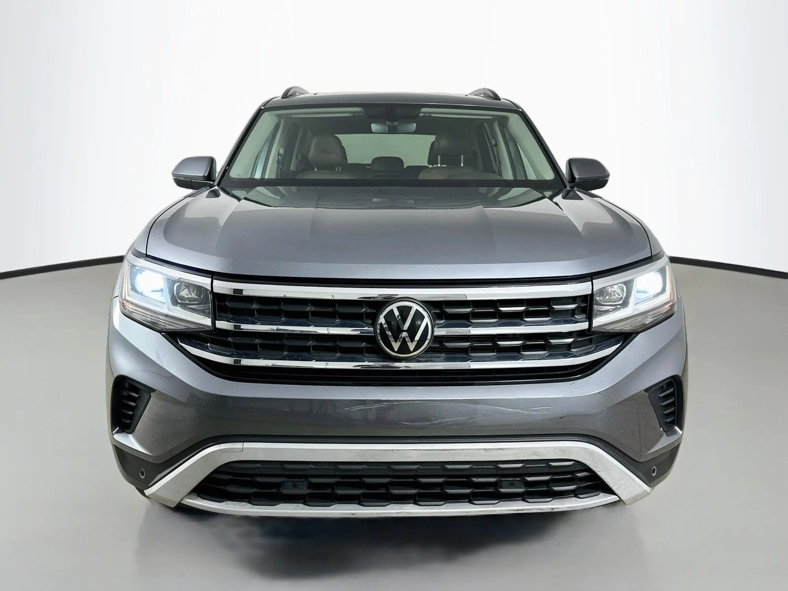 Used 2021  Volkswagen  image 2