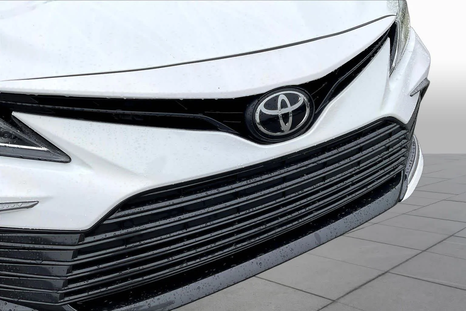 Used 2024 Ice Cap Toyota LE image 30