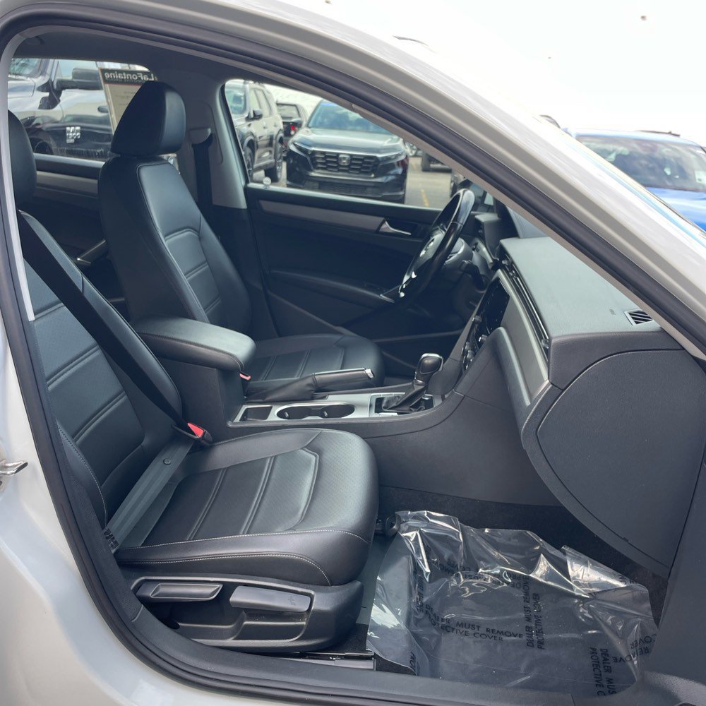 Used 2020 Pure White Volkswagen 2.0T SE image 7