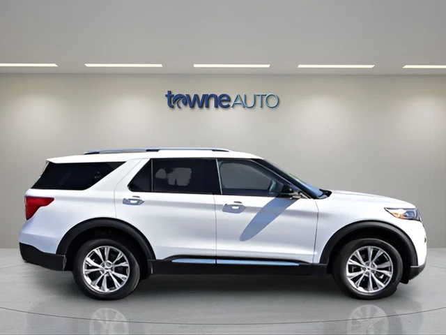 Used 2023 White Ford Limited image 7
