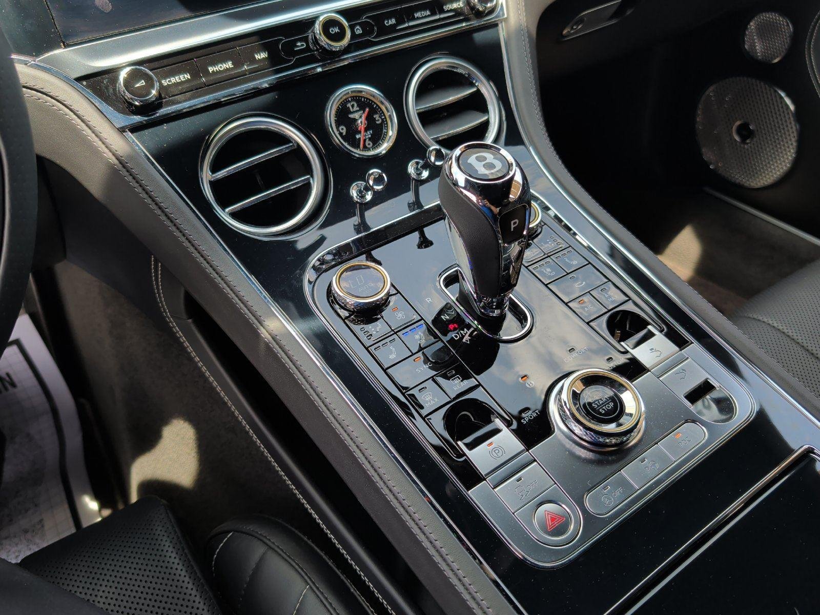 Used 2020 Glacier White Bentley GT First Edition image 33