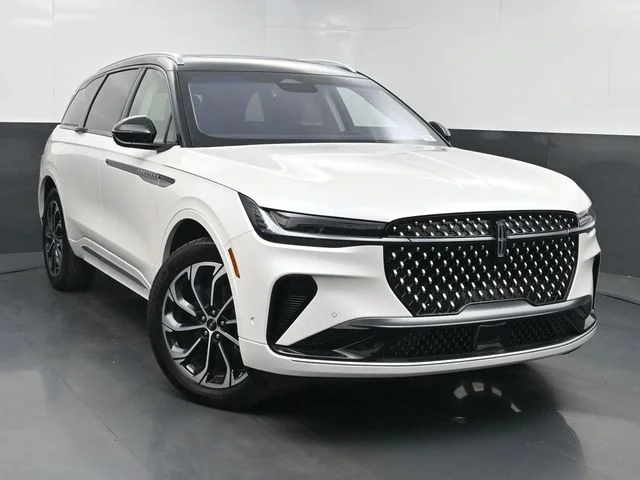 2024 Lincoln Nautilus Reserve AWD's photo