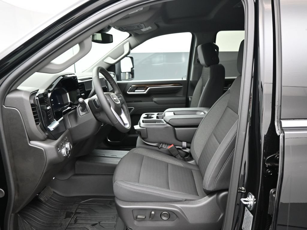 2026 GMC Sierra 3500HD SLE - Photo 11
