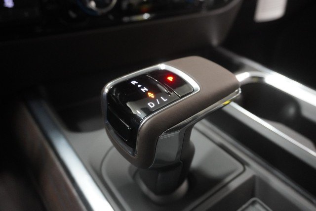 2026 GMC Sierra 1500 SLT - Photo 33