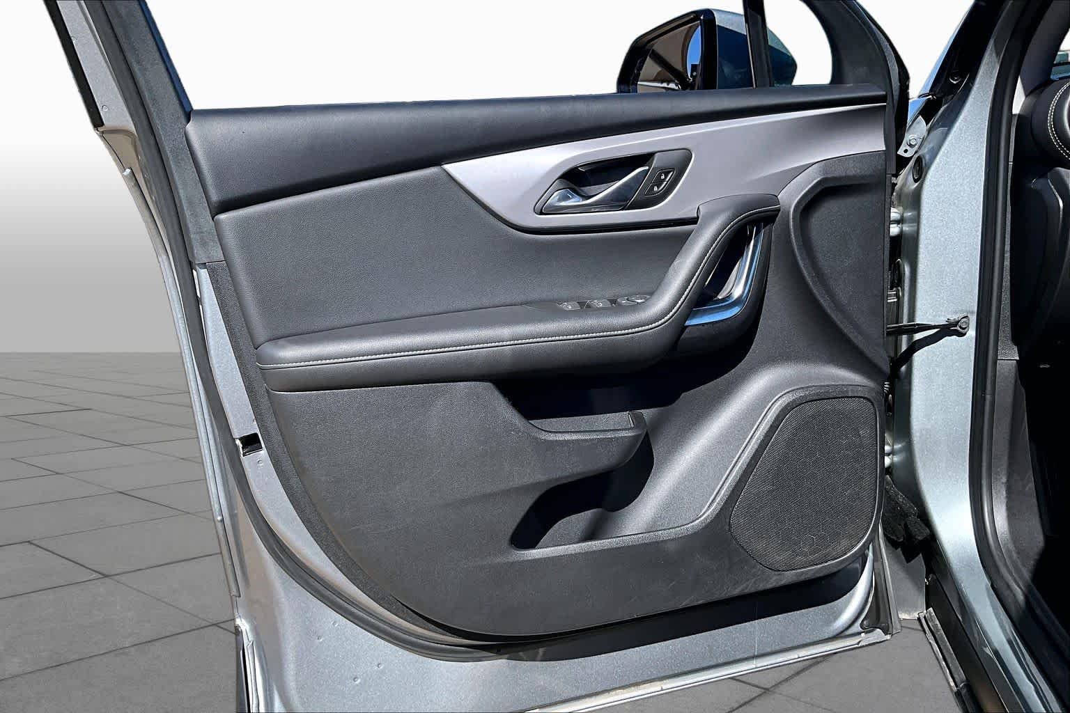 Used 2025 Sterling Gray Metallic Chevrolet LT image 24