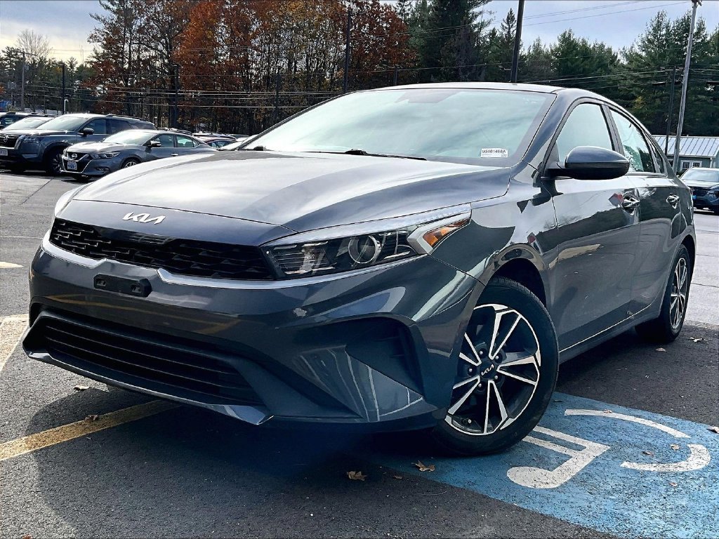 Used 2022 Gray Kia LXS image 3