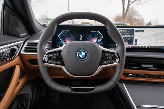 2025 BMW i4 40 - Photo 30