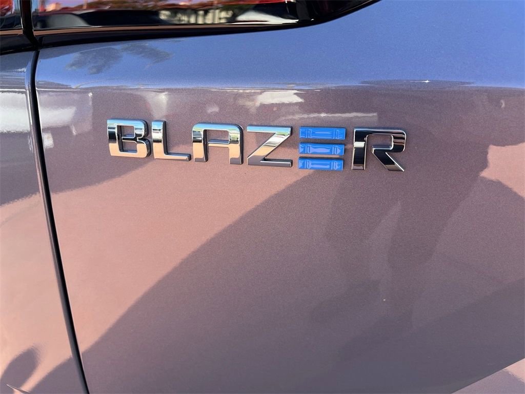 New 2026 Galaxy Gray Metallic Chevrolet LT image 30
