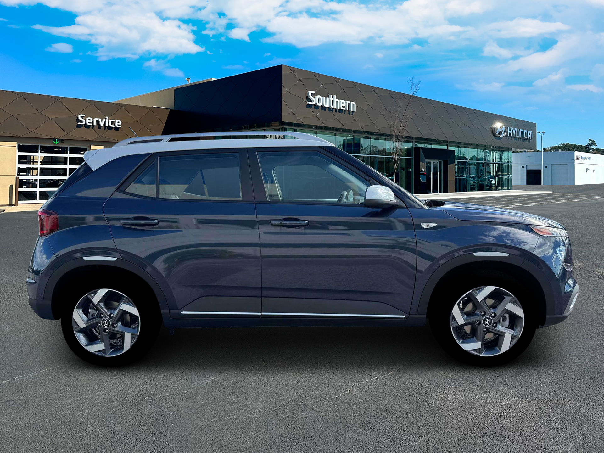 New 2026 White Hyundai SEL w/Two-Tone Roof image 9