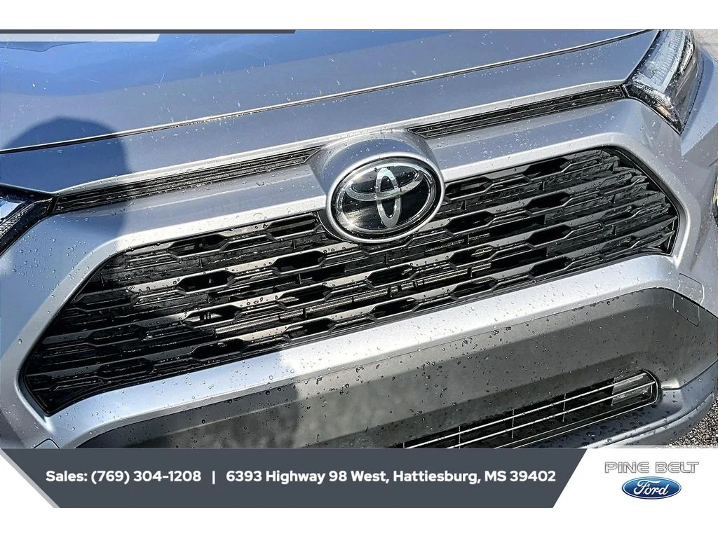 Used 2023 Silver Sky Metallic Toyota XLE Premium image 25