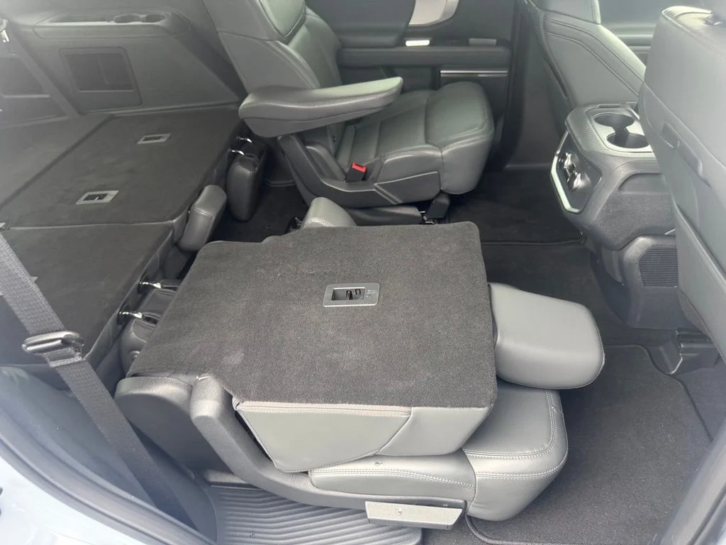 New 2026 Glacier Gray Metallic Tri-Coat Ford Active image 62