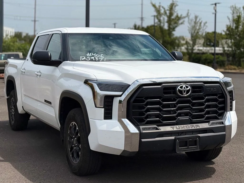 Used 2025 White Toyota SR5 image 7