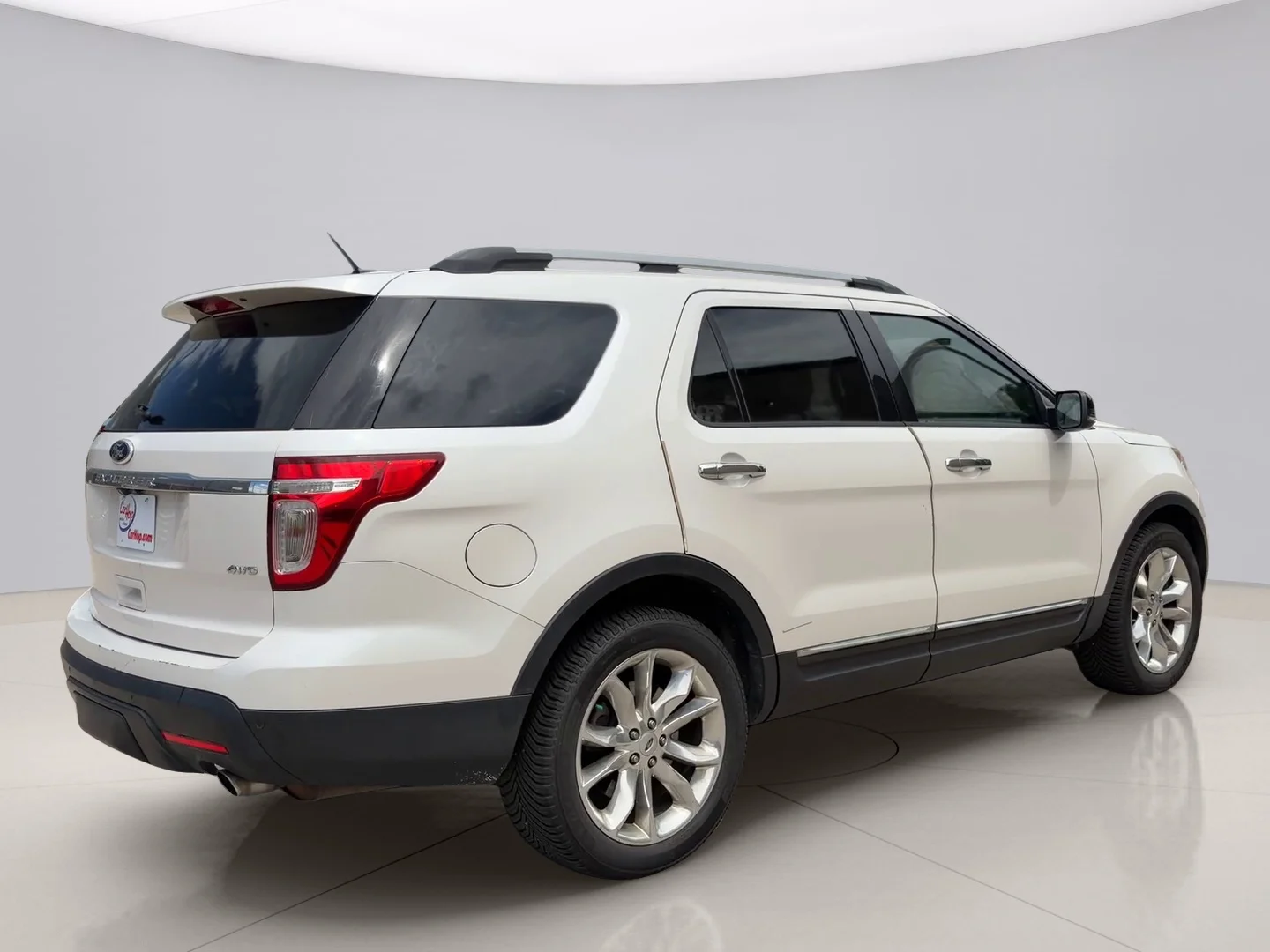 Used 2015 White Ford XLT 4WD image 5